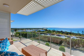 Dee's Retreat - Rainbow Beach - Five Star Luxury Accommodation, Aircon, pool, views, wifi